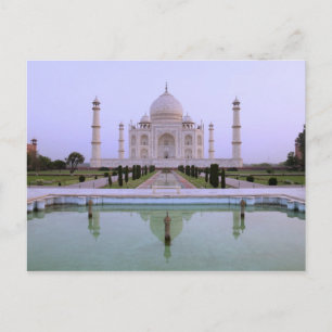 Postal vista de la mañana del Taj Mahal reflejada en