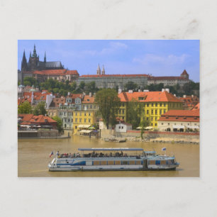 Postal Vista del Castillo de Praga y la ciudad por Vltava