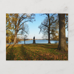 Postal Vista del lago en el Parque de la Colina Druid