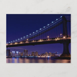 Postal Vista del puente de Manhattan por la noche