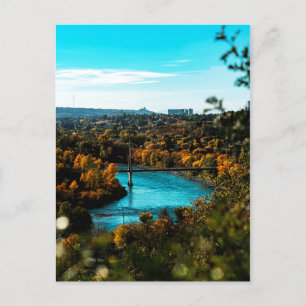 Postal Vista Escénica Otoño De Un Puente Metalizado En La