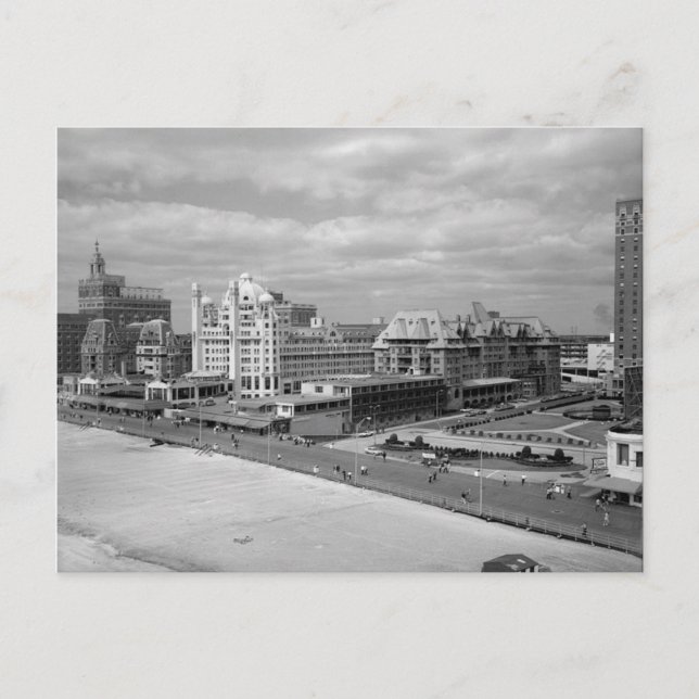 Postal Vistas al paseo marítimo de la ciudad atlántica (Anverso)