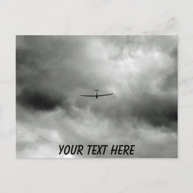 Postal Vuelo de planeador personalizable en cielo gris (Anverso)