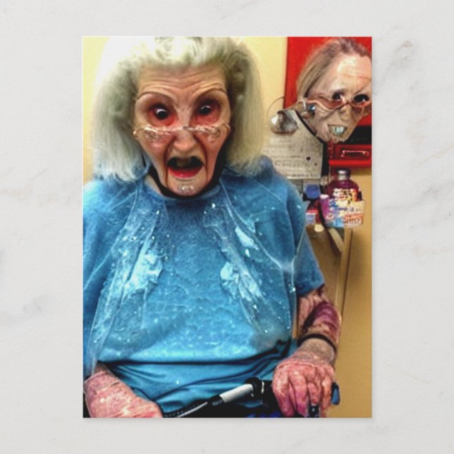 Postal Weird Bizarre Terrified Granny Postcard (Anverso)