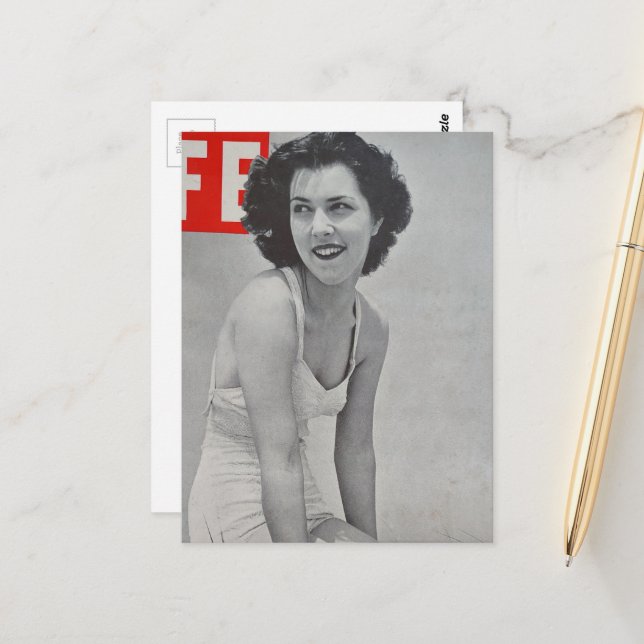 Postal Woman in 1939 on the beach black and white (Anverso/Reverso In Situ)