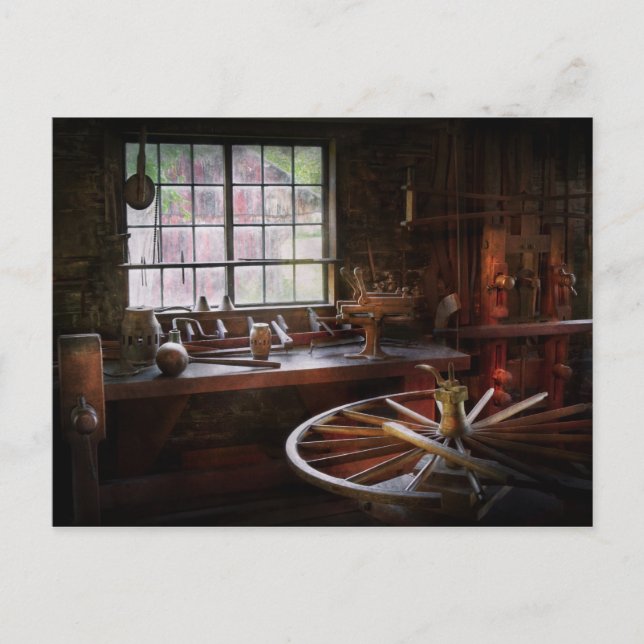 Postal Woodworker - La tienda de ruedas (Anverso)