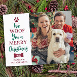 Postal Woof Merry Christmas Cute Mascota Dog Photo<br><div class="desc">¿Buscando una manera única de difundir alegría por las vacaciones esta temporada? ¡No busque más que nuestras tarjetas de vacaciones de mascota de Navidad We Woof You! Estas tarjetas son la manera perfecta de presumir a los miembros de tu familia y hacer saber a tus seres queridos que estás pensando...</div>