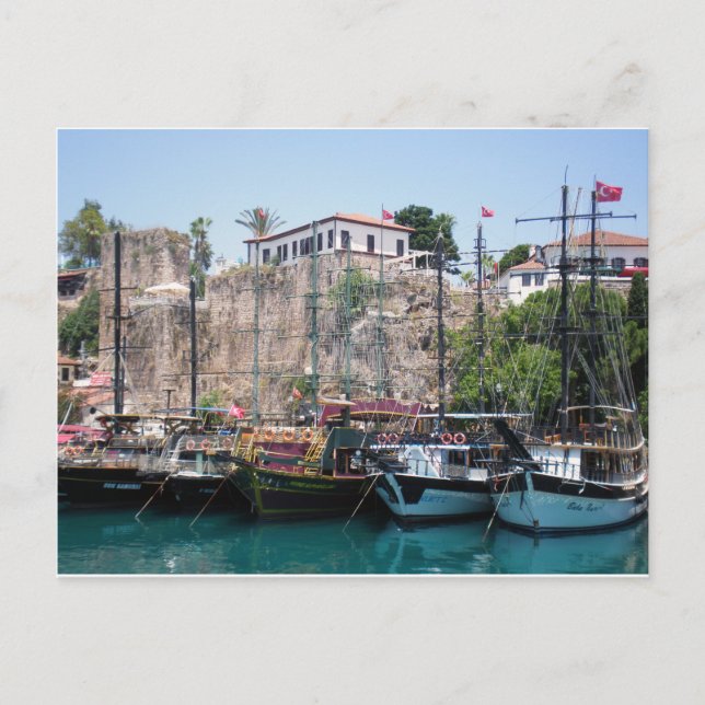 Postal Yates agradables cerca de las paredes (Anverso)