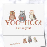 Postal Yoo-hoo Watercolor Owls Te Extraño Profesor Escola<br><div class="desc">Yoo-hoo Watercolor Owls Te echo de menos la tarjeta postal del profesor de colegio - ¡Estos dulces búhos de yoo-hoo están listos para sorprender a tus estudiantes (o seres queridos!)! Obtener correo real es una manera tan especial y divertida de hacer saber a alguien que extrañas y que estás pensando...</div>