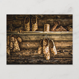 Postal Zapatos de corteza en la pared