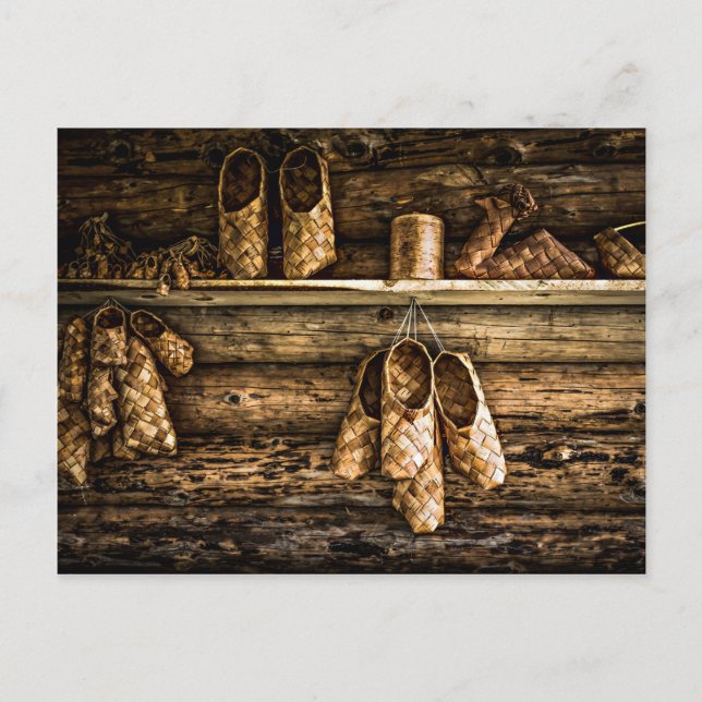 Postal Zapatos de corteza en la pared (Anverso)