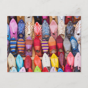 Postal Zapatos exhibidos en una tienda en los souks