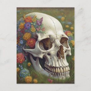 Postales de cráneo y flores en hierba