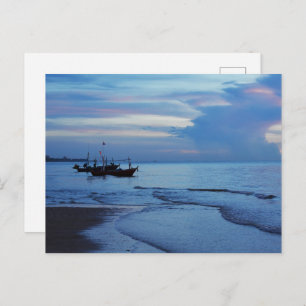 Postales planas con vistas al mar moderno