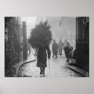 Póster 1915: Un soldado llevando un árbol de navidad