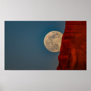 Póster 4.º luna