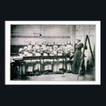 Póster A Lesson in Domestic Science (b&w photo)<br><div class="desc">Image:116885  A Lesson in Domestic Science (b&w photo). English Photographer,  (19th century). Private Collection,  The Stapleton Collection.  Art,  Fine Art.</div>