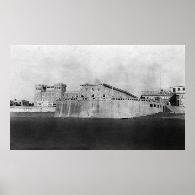 Póster A orillas del mar, Hotel Oregon y Turnaround (Frente)