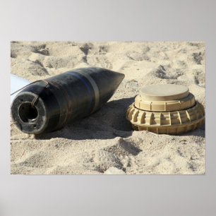 Póster A static display of a converted ordnance shell