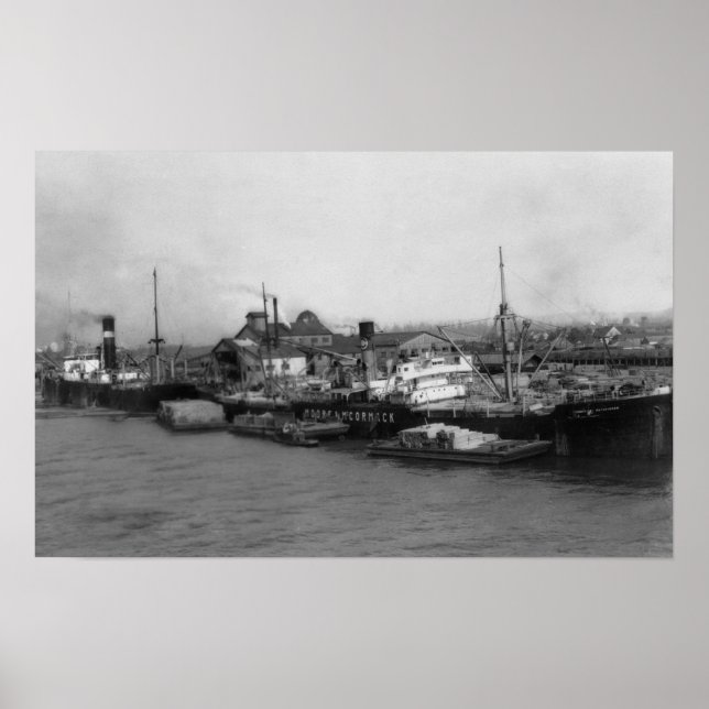 Póster Aberdeen, WA - View of Waterfront and Shipping (Frente)