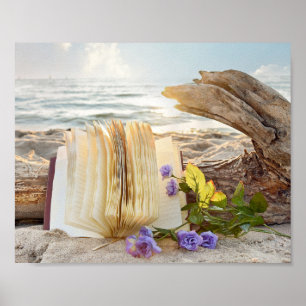 Póster abra el diario en el driftwood de la playa
