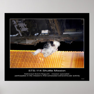 Póster Actividad Extravehicular del Astronauta Soichi Nog