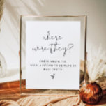 Póster ADELLA Boho Donde Estaban Los Juegos De Ducha De N<br><div class="desc">En este lugar, el cartel de juego de ducha de novia presenta un tipo de letra manuscrito agresivo y un diseño minimalista moderno. La sencilla combinación de color blanco y negro lo convierte en el lugar perfecto para una ducha de matrimonio o una ducha de pareja. Cambie fácilmente los colores...</div>
