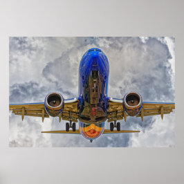 Póster Aerolíneas en aproximación final con cielos muy nu