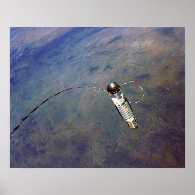 Póster Agena Target Docking Vehicle visto desde Gemini 12 (Frente)
