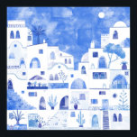 Póster Agua de Santorini Grecia<br><div class="desc">Me encantaría estar en Oia,  en la isla griega de Santorini en este momento,  tomando el sol y tomando una bebida fresca. Moderna pintura de color acuático en azul y blanco para llevarte a este lugar. Arte original de Nic Squirrell.</div>