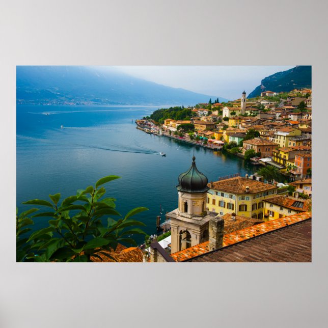 Póster Agua | Iglesia de San Benedetto Lago de Garda, Ita (Frente)