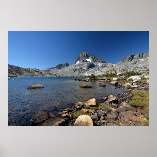 Póster Agua | Pico de Banner Lago Isla Mil (Frente)