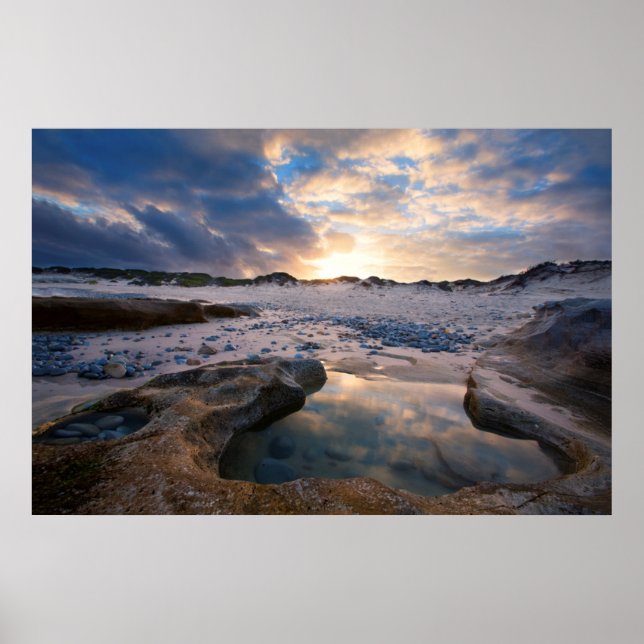 Póster Al Atardecer En Un Puddle (Frente)