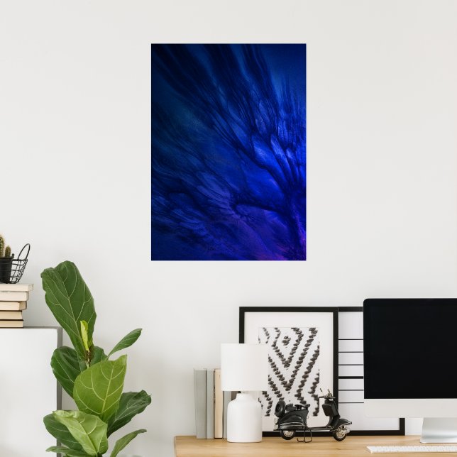 Póster Alas místicas con plumas azules profundas (Oficina en casa)