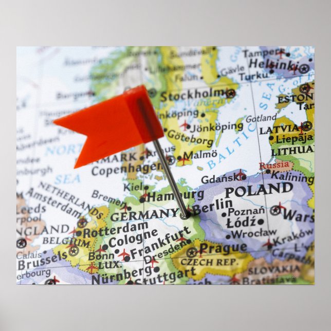 Póster Alfiler de mapa colocado en Berlín, Alemania en el (Frente)