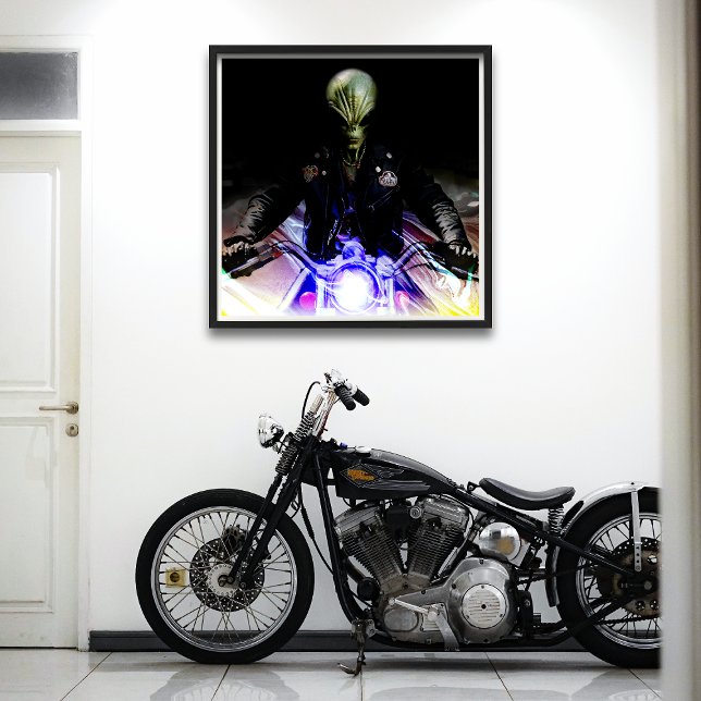 Póster Alien Biker (Subido por el creador)