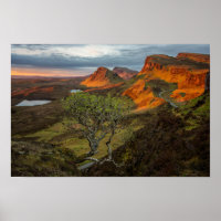 Amanecer en las montañas Quiraing en Skye, Escocia