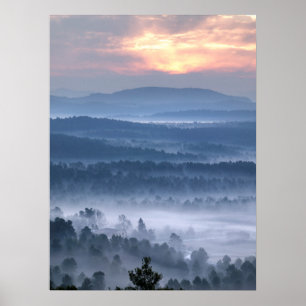 Póster Amanecer entre los valles