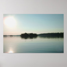 Póster Amanecer sobre lago tranquilo