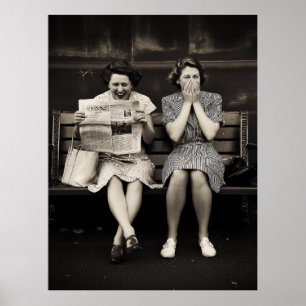 Póster Amigas Vintage Riéndose Juntas