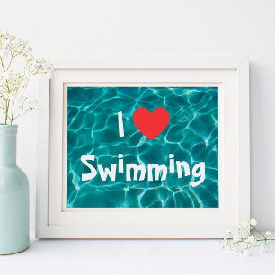 Póster Amo nadar corazón rojo con agua de piscina azul