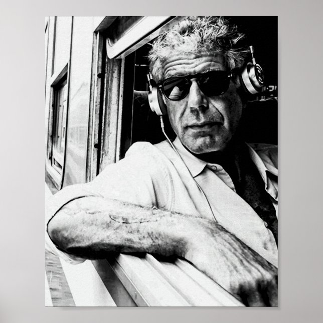 Póster Anthony Bourdain con auriculares 1 (Frente)