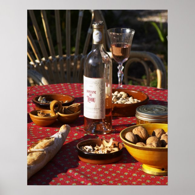 Póster Aperitivo y aperitivos preparados: pan, aceitunas, (Frente)