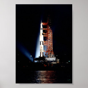Póster Apollo 14 en la plataforma de lanzamiento