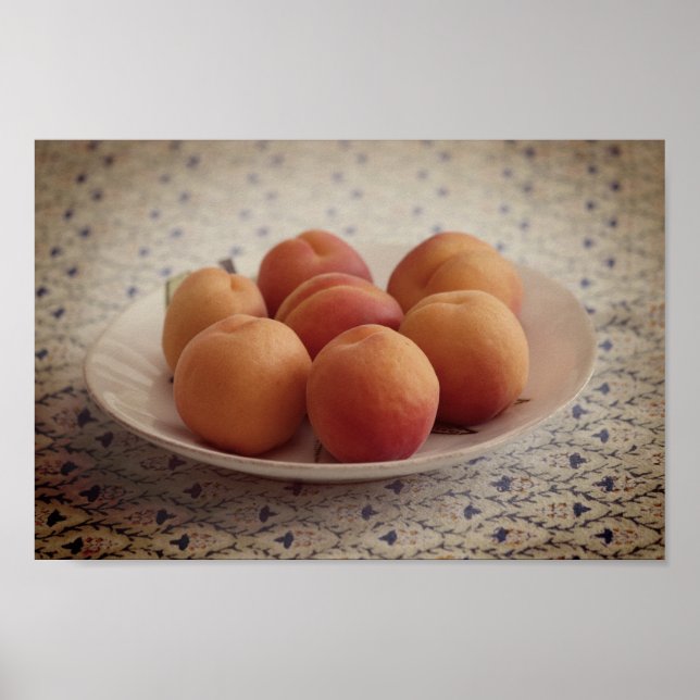 Póster Apricots en un plato (Frente)