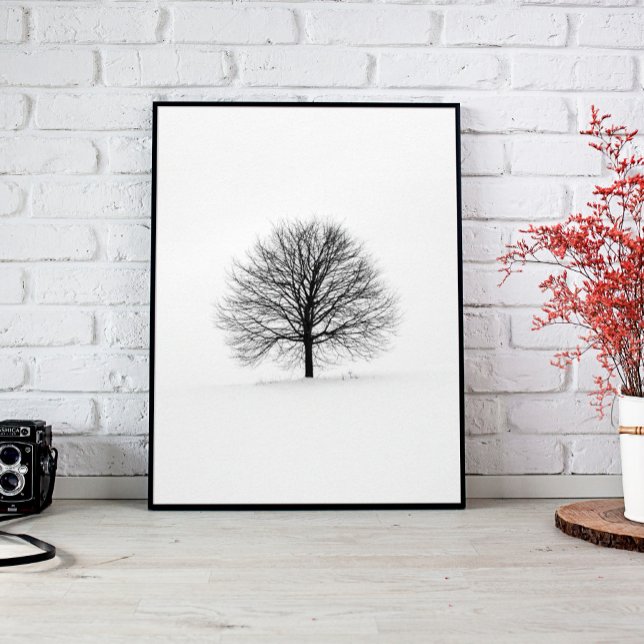 Póster Árbol sin leña negro en invierno (#zazzlemade #treewallart #wintertree #leaflesstree #blacktree #treeartforwall#treeautumn#baretree )