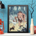 Póster Asistente de vintage de caracteres Oz, carretera d<br><div class="desc">Historias clásicas de ilustracion vintage para niños, imagen de William Wallace Denslow, del libro de cuentos de la era victoriana El Maravilloso Mago de Oz de L. Frank Baum. Acá el León cobarde llora después de que el joven chica Dorothy le haya roto la nariz después de que el león...</div>