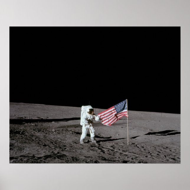 Póster Astronauta del Apolo 12 en la luna (Frente)
