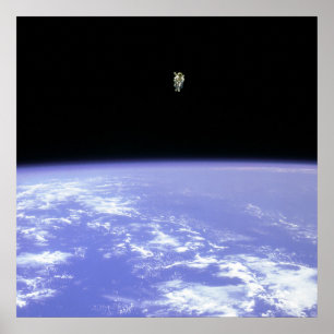 Póster Astronauta que usa la unidad servida de