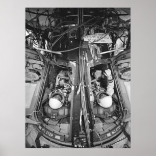Póster Astronautas insertados en la nave espacial Gemini